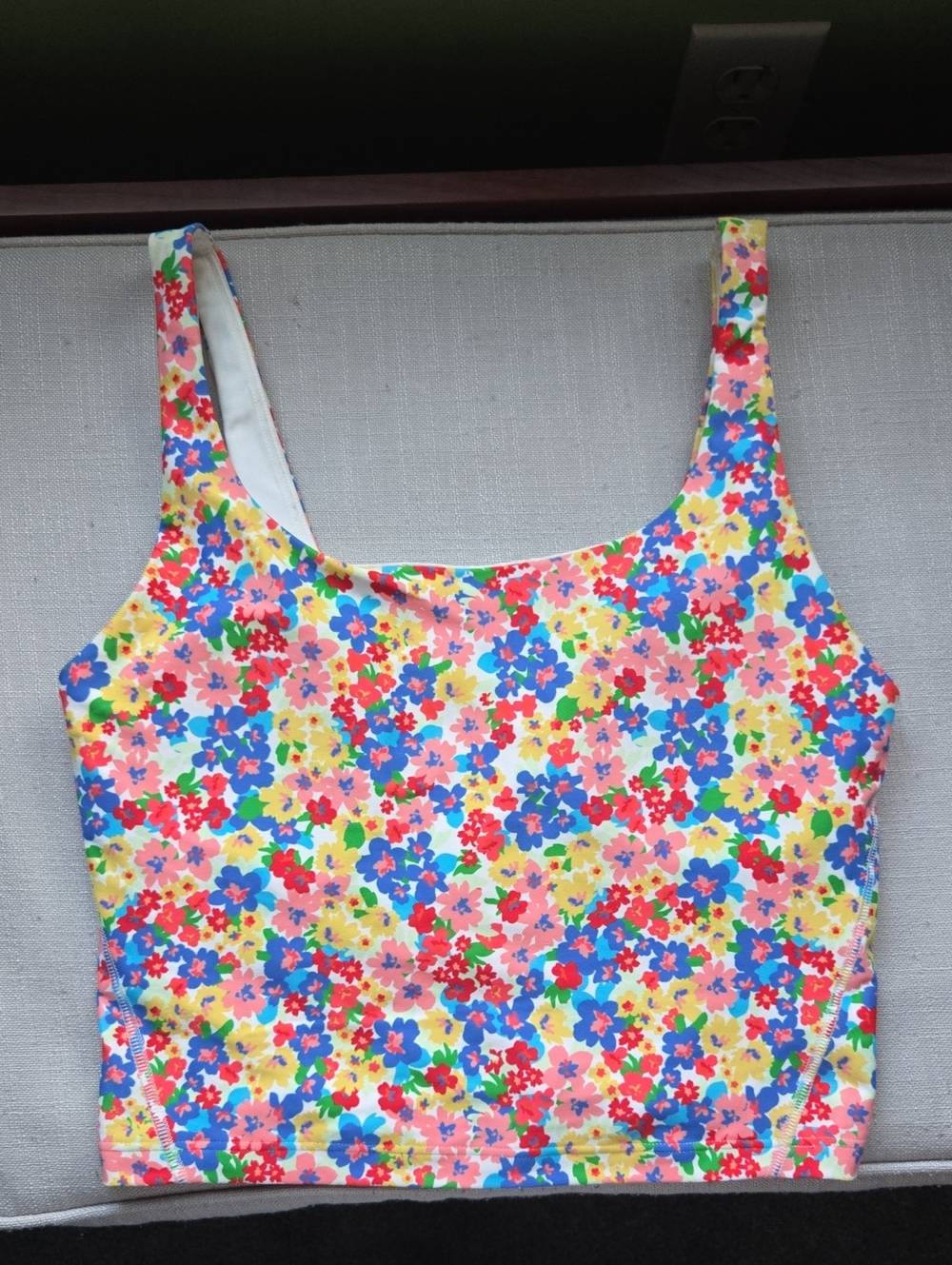 Old Navy Active Powersoft Floral Multi-colored Athletic Gym Crop Tank Top